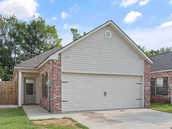 15015 Banff Ct, Baton Rouge, LA 70819