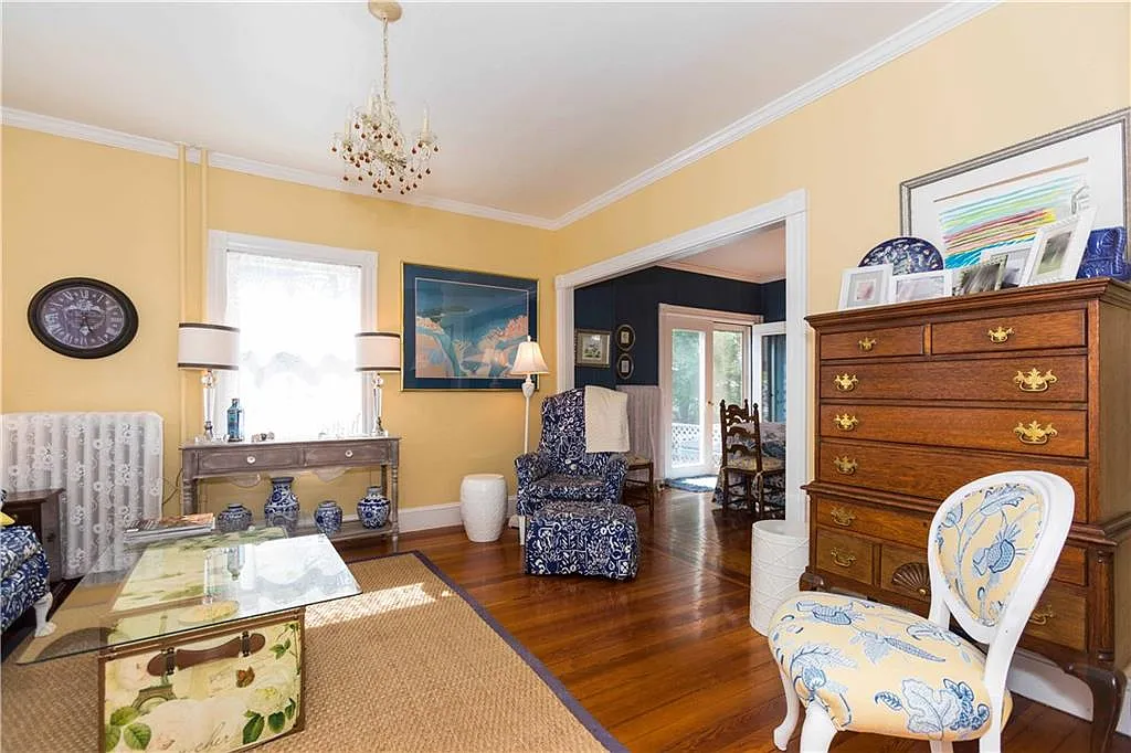 3 bed, 1.5 bath, 1152 sqft, $2,600 — Photo 4
