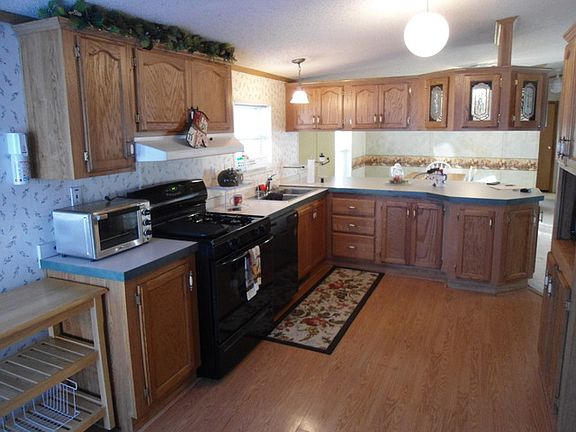 5th image of 843 S 9th St