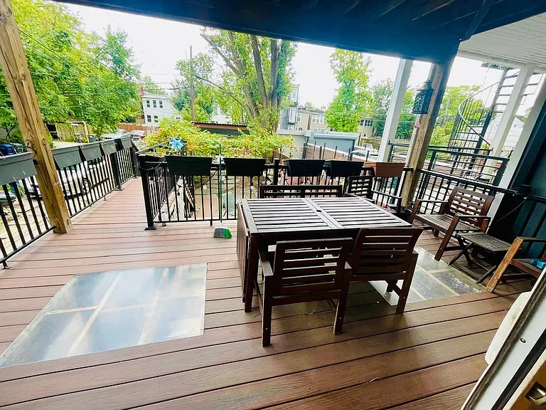 732 Kenyon St NW — Photo 5