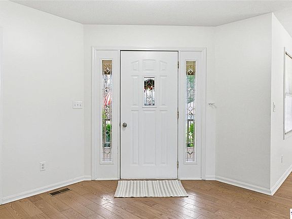 3rd image of 246 Saint Andrews Rd