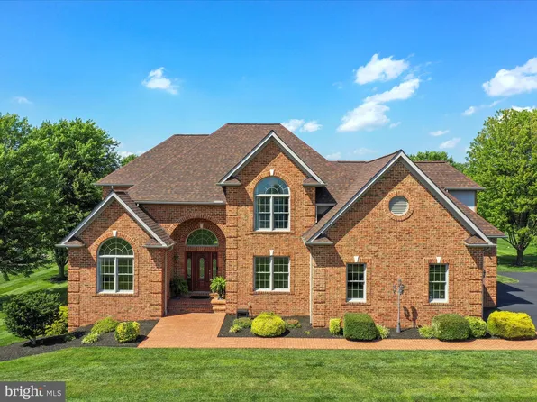 22124 Whitestone Ct, Smithsburg, MD 21783