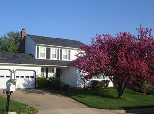 112 Country Rd, Sterling, VA 20165