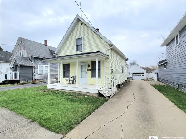 423 Bucknor St, Dunkirk, NY 14048
