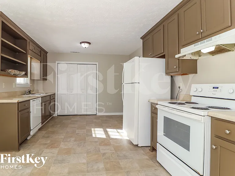 4513 Waterman Dr — Photo 7