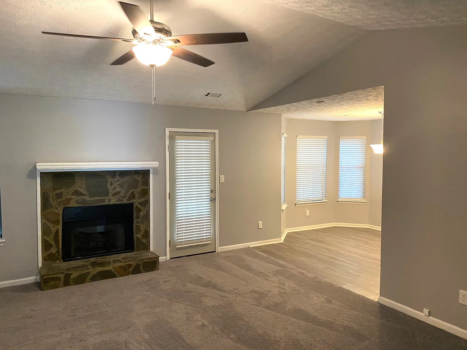 3 bed, 1419 sqft, $1,690 — Photo 3