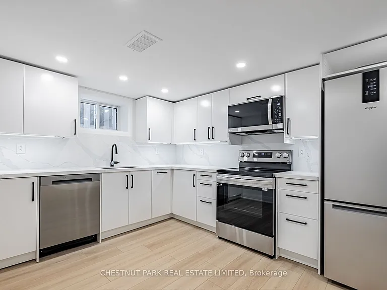562 Deloraine Ave — Photo 7