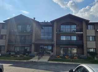 9051 S Roberts Rd APT 102, Hickory Hills, IL 60457