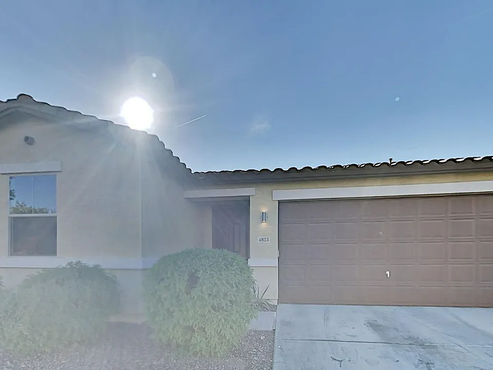 4823 W Saint Anne Ave