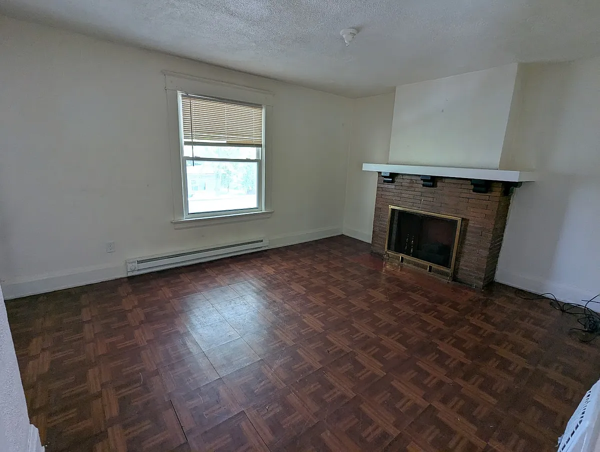 Building Photo - 1048 Norwood Ave #2