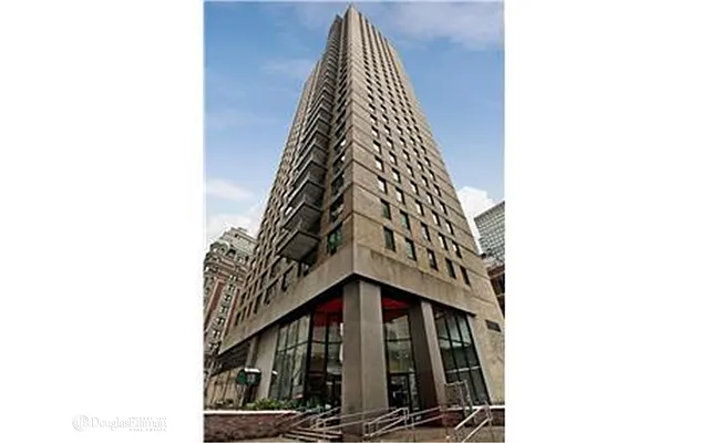 Rented by Douglas Elliman | media 14