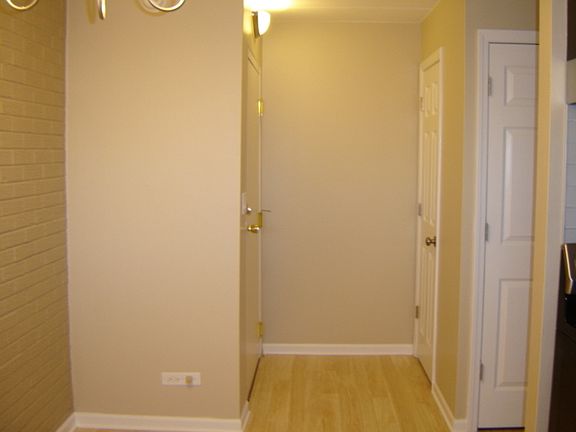 5th image of 115 Marengo Ave APT 303