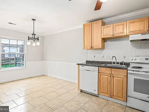 119 Adams Dr NE — Photo 11