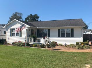 907 Stratford Rd, Edenton, NC 27932