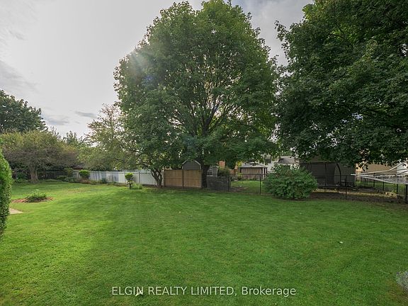 5th image of 181 Locust St