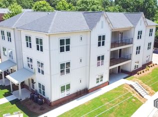 240 Martha Dr #120, Athens, GA 30606