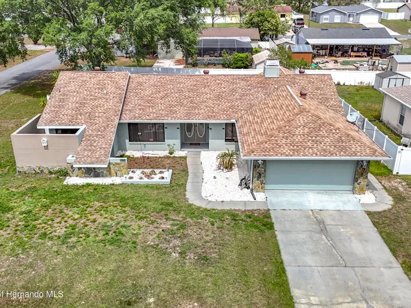 12087 Tallwood St, Spring Hill, FL 34608