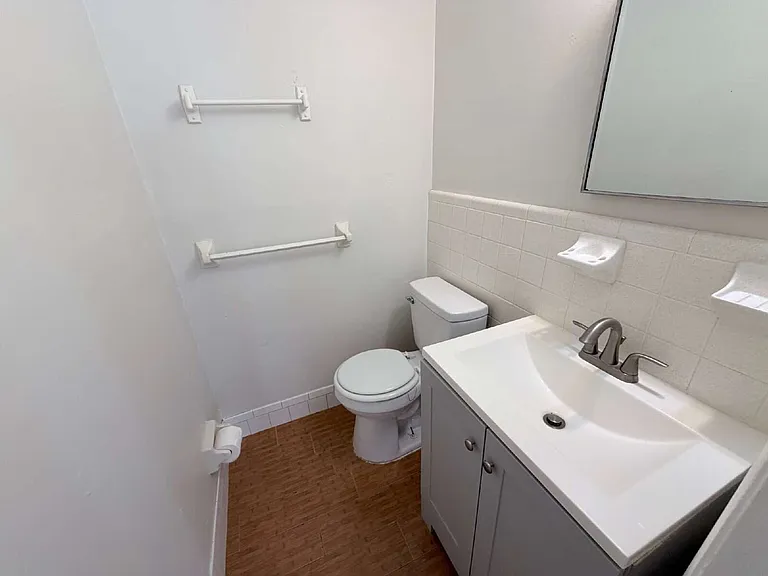 1211 Robert King High Dr — Photo 11