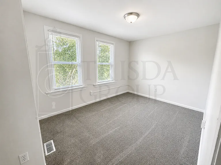 514 Southern Ave — Photo 12