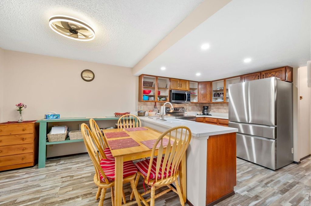 1100 Taft Ave #8