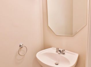 507 Falcon Park Ln, Rockville, MD 20850