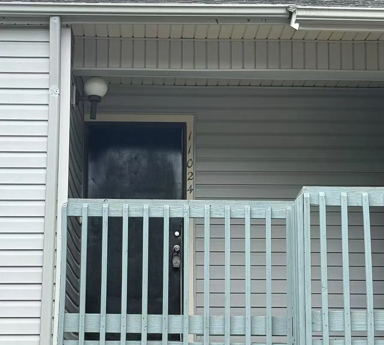 2 bed, 974 sqft, $1,450 — Photo 1