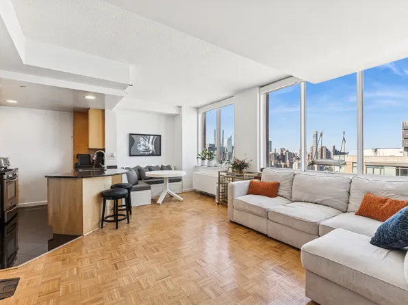 4-74 48th Avenue image 1 of 28