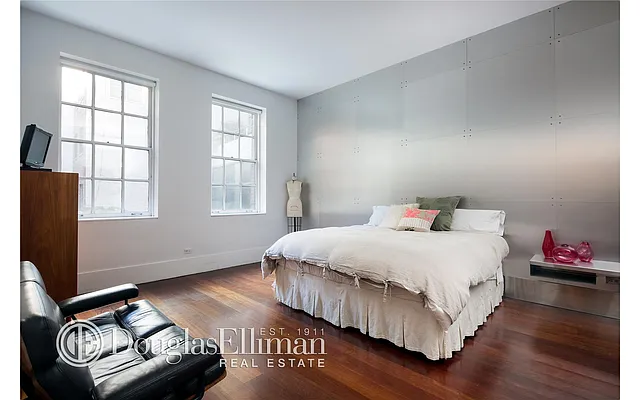 Sold by Douglas Elliman | media 3