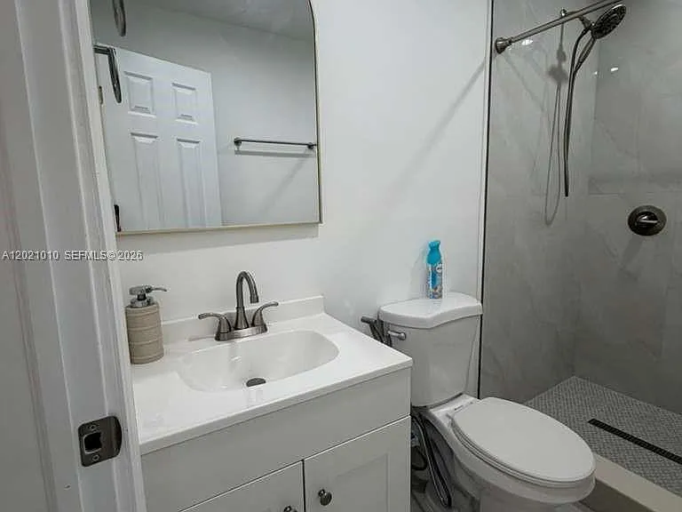 19316 SW 121st Ave #1 — Photo 2