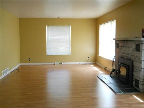 5th image of 1146 Gary Ct