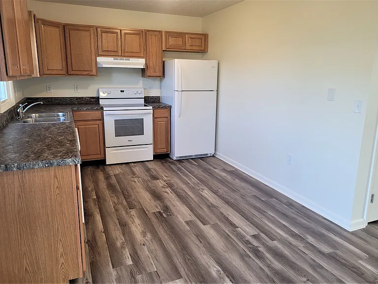 100 Sterling Hills Dr — Photo 19