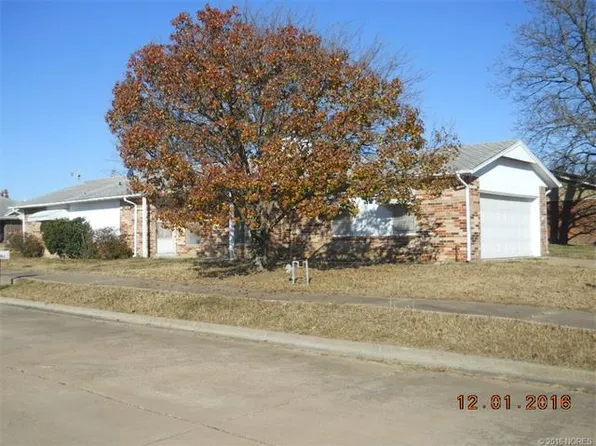 1515 E 11th St, Pawhuska, OK 74056