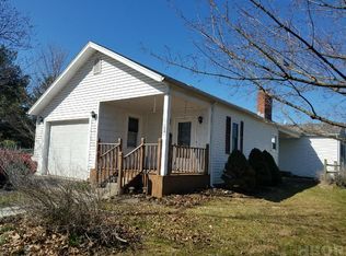 1261 Van Buren St, Fostoria, OH 44830