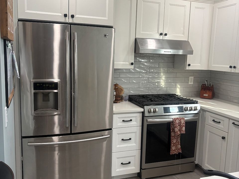 1st image of 34 McLean Ave Floor 2