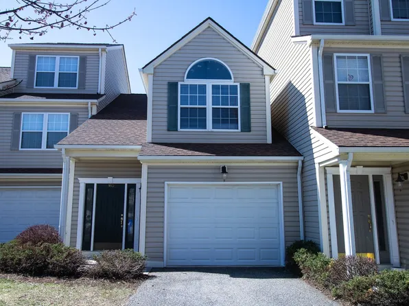 160 Kitty Ln, Christiansburg, VA 24073