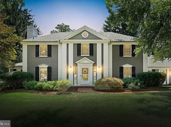 170 Edgewood Dr, York, PA 17403
