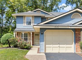1516 Lighthouse Dr, Naperville, IL