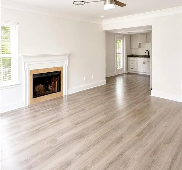 1006 Heathmoor Ct — Photo 3
