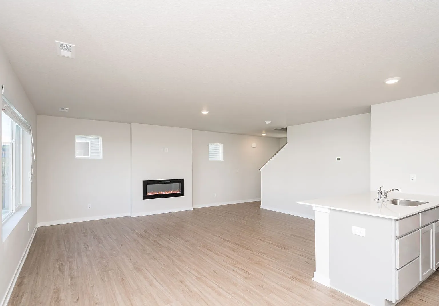 New 3 Bedroom, 3 Bath 2-Story Twin Home for Rent! — Photo 1