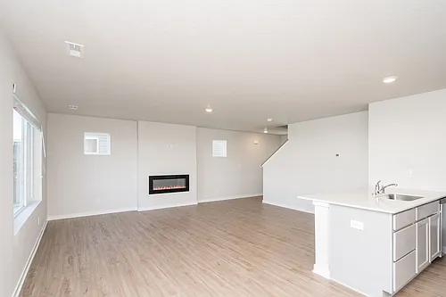 409 Juniper St Photo 1