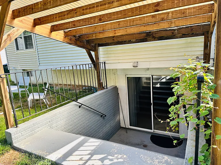 Pickwick Rd — Photo 14