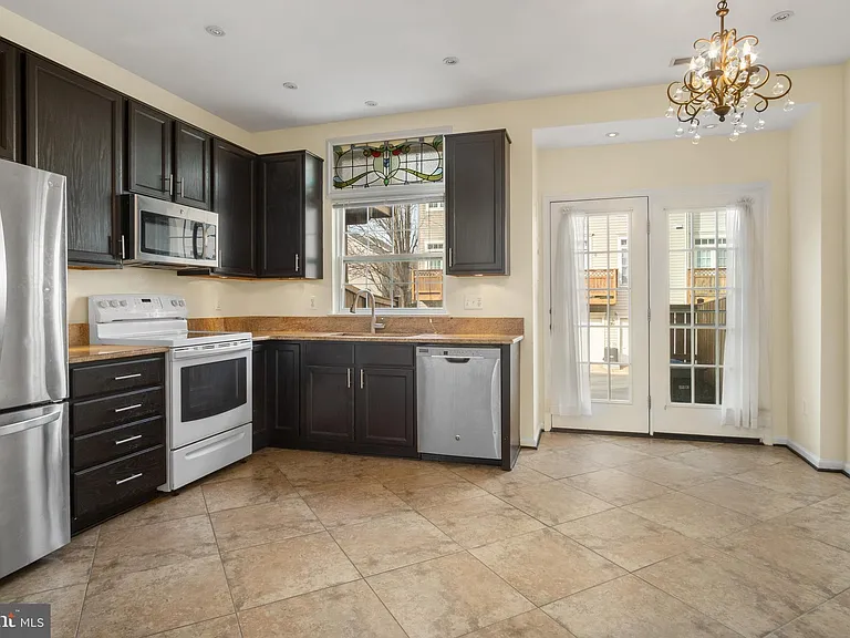 4384 Sutler Hill Sq — Photo 8