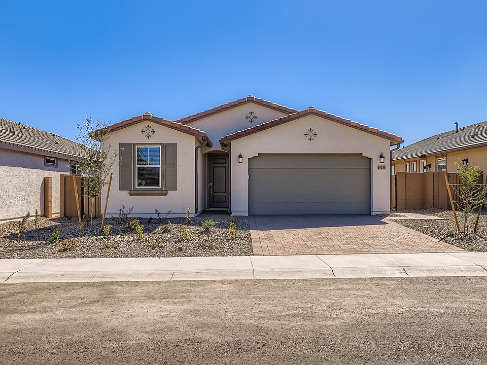 19255 W Marissa Dr Print Quality 001 01 Exterior Front