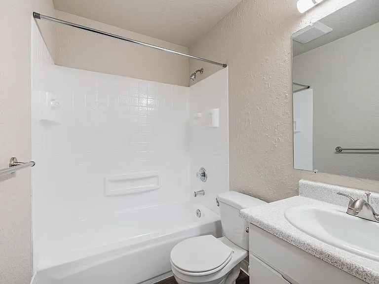 2 Bed 1 Bath - Bathroom
