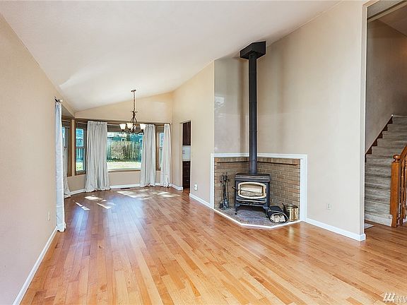 4th image of 3027 87th Avenue Ct E