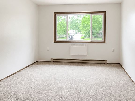 2nd image of 1001 Highland Rdg #16040737