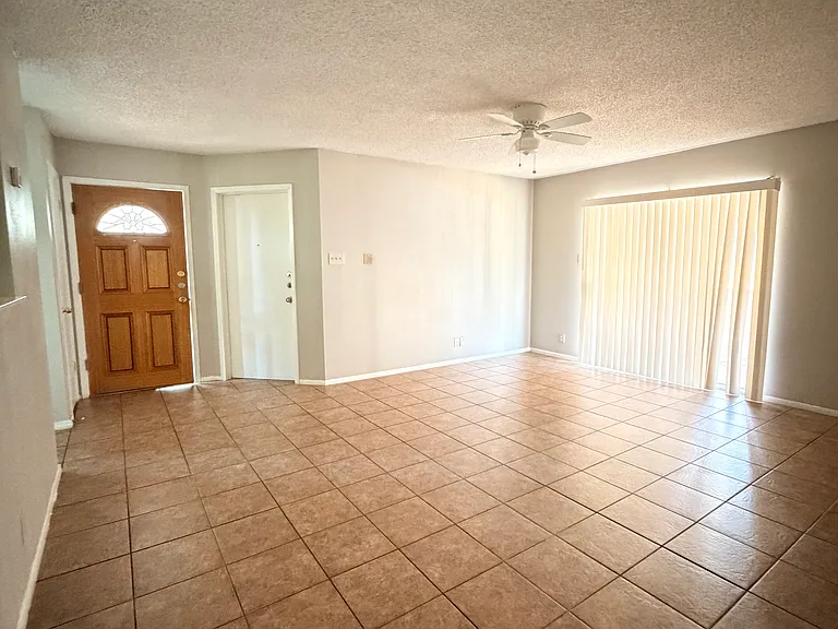 7423 Corian Park Dr — Photo 10