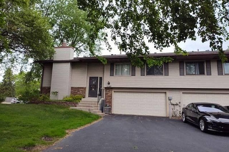 1st image of 1092 Churchill Pl