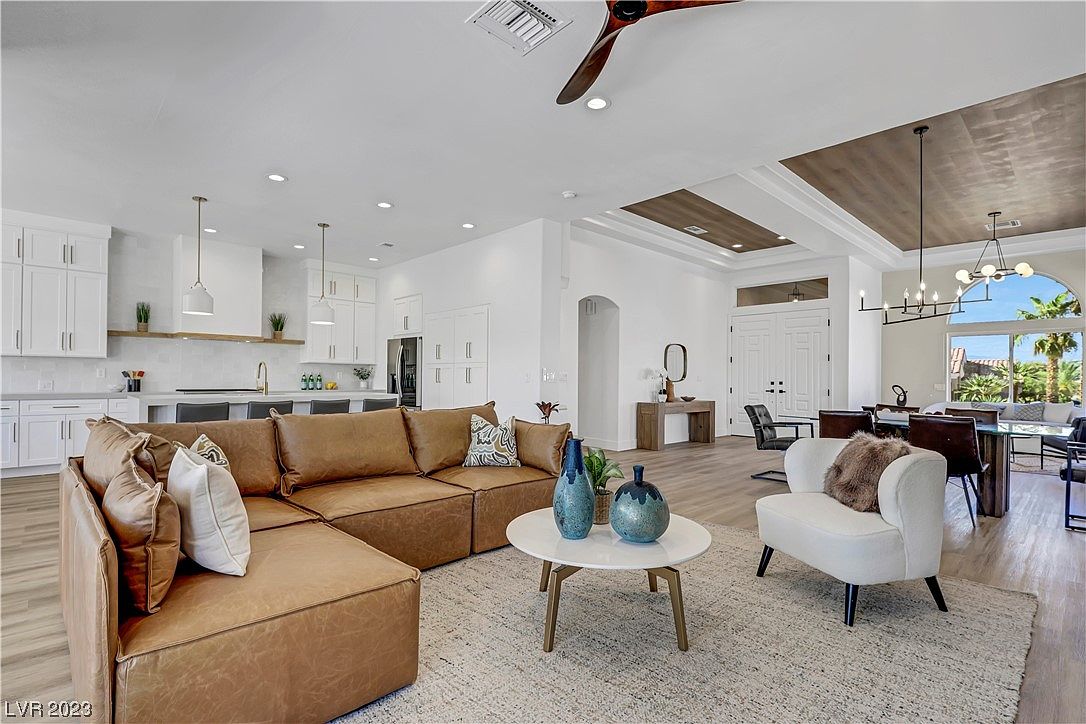 9109 Villa Ridge Dr