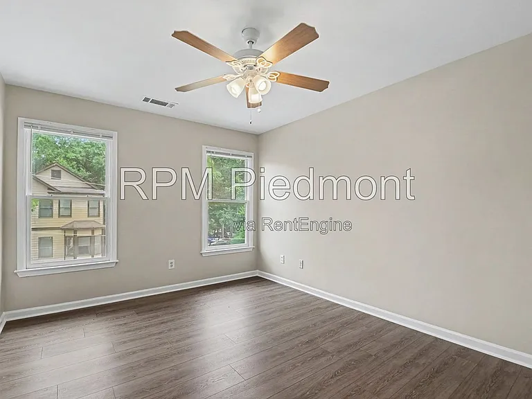 740 Prince Pl NW — Photo 15